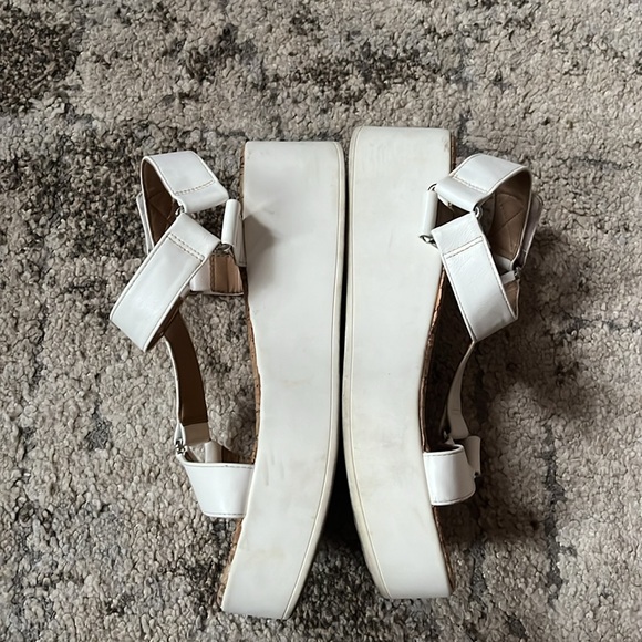 Ladies shoes - Picture 2 of 10